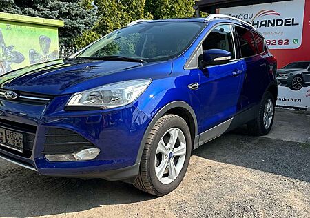 Ford Kuga Sync Edition / 8 x Bereift/AHK./SHK./SHZ./HU-NEU.