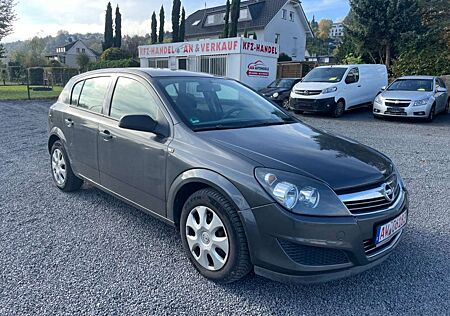 Opel Astra H Lim. Basis