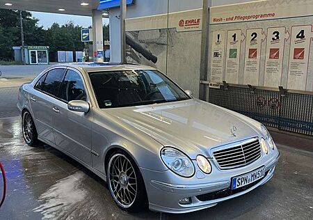 Mercedes-Benz E 280 7G-TRONIC Avantgarde | Fox* Tief* Memory*