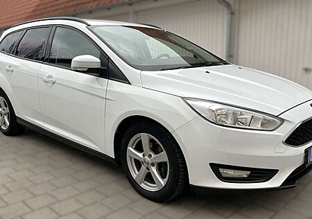 Ford Focus Turnier Business*AHK*Navi Sync*PDC*1 Hand*