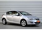 Opel Astra J Edition+Automatik+48.700KM+SHZ+Tempomat