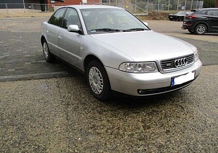 Audi A4 1.8 S-LINE AUTOMATIK