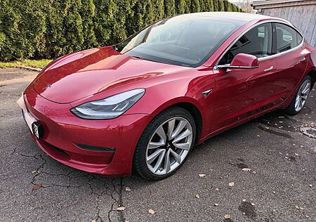 Tesla Model 3 Standard Reichweite Plus Hinterradantrieb