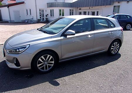 Hyundai i30 Style Klimaaut Kamera SHZ