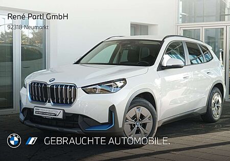 BMW iX1 xDrive30 adap.LED DA+ 360° AHK HUD Keyless