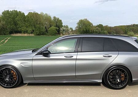 Mercedes-Benz C 63 AMG T S Edition 1 Keramik Carbon KW Fahrw