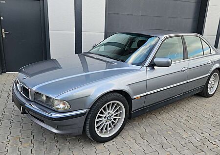 BMW 730i 730 * V8 * E38 * Handschalter * Leder