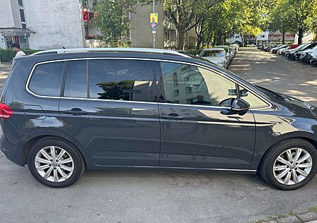 VW Touran Volkswagen 1.8 TSI (BlueMotion Technology)DSG Highline
