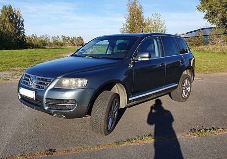 VW Touareg Volkswagen 3.0 V6 TDI DPF Automatik