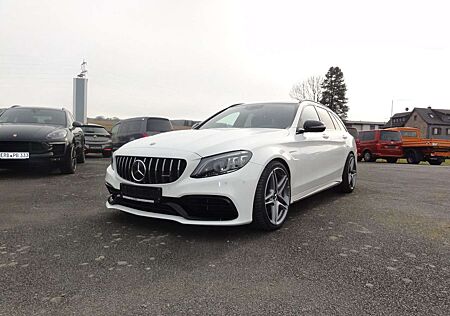 Mercedes-Benz C 63 AMG C 63 S AMG T /LED/PANO/CAM/NAVI/SPORTA-KLAPPE