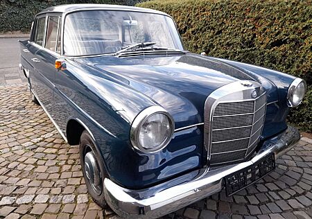 Mercedes-Benz 190 Oldtimer , 190c Heckflosse Originalzustand TOP