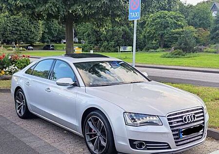 Audi A8 4.2 FSI quattro tiptronic