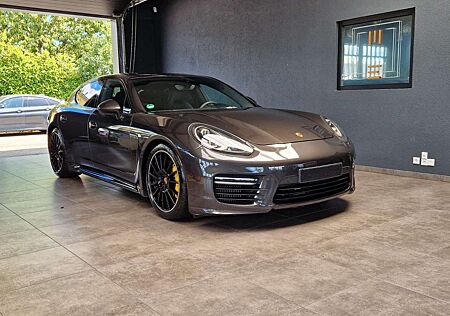 Porsche Panamera Turbo S 4.8V8*LED*BOSE*Facelift*Carbon*