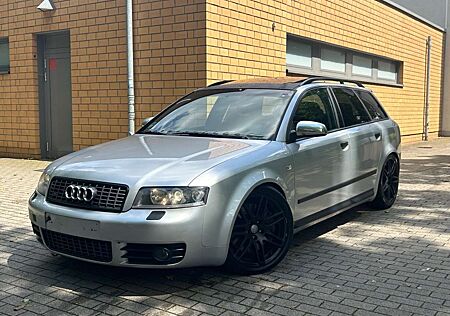 Audi S4 Avant 4.2 quattro/LEDER/NAVI/XENON/SHZ/KLIMAA