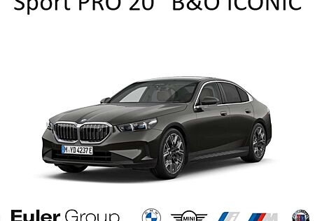 BMW i5 eDrive40 M-Sport PRO Sommer20'' ICONIC B/W Pano Au