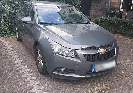 Chevrolet Cruze 1.6 LS