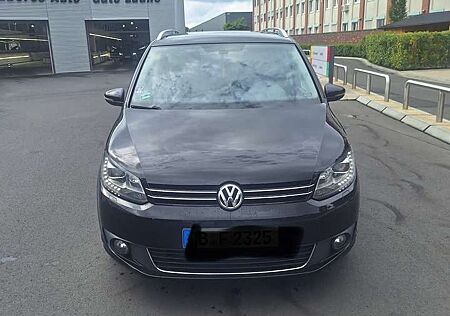 VW Touran Volkswagen 2.0 TDI DPF DSG Life