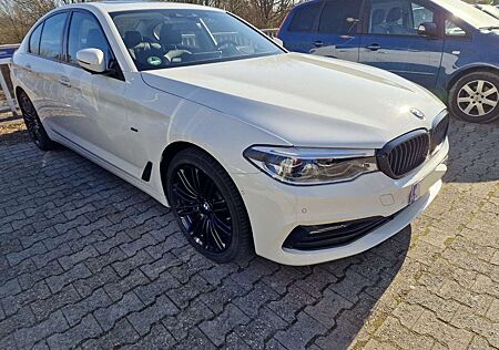 BMW 530d 530 5er Diesel xDrive Aut.Sport Line Vollausttat