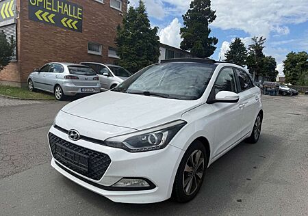Hyundai i20 1.1 CRDi PANORAMA/PARK/SPURHALTEASSISTENT