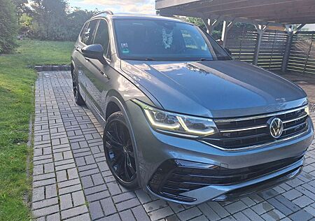 VW Tiguan Allspace Volkswagen R-Line 4Motion