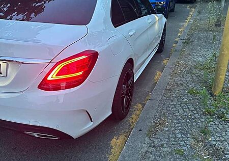 Mercedes-Benz C 180 9G-TRONIC AMG Line