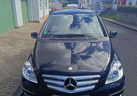 Mercedes-Benz B 180 BlueEFFICIENCY