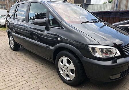 Opel Zafira 1.8 Elegance