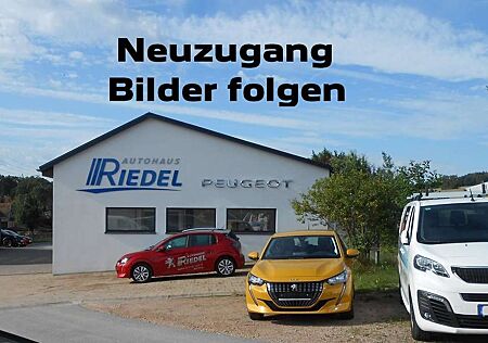 Peugeot 2008 Rückfahrkamera Sitzheizung incl. Winterräder