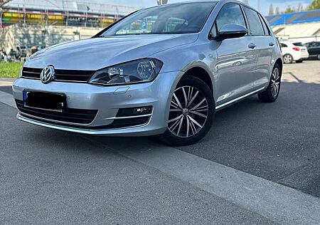 VW Golf Sportsvan Volkswagen 2.0 TDI BlueMotion Technology DSG Allstar