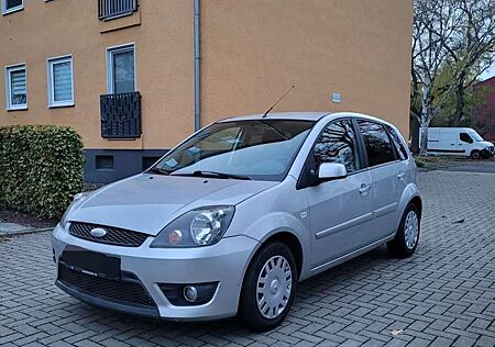 Ford Fiesta gebraucht kaufen Ford Fiesta 1.3 Style