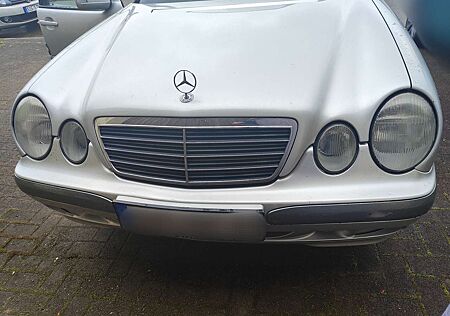 Mercedes-Benz E 220 T CDI Classic