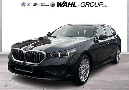 BMW 520 d Touring AHK HeadUp Adapt LED HarmanKardon Innova