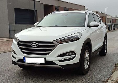 Hyundai Tucson blue 1.6 GDi 2WD Advantage