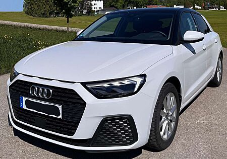 Audi A1 35 TFSI Sportback S tronic 150PS LED SHZ Sound WR