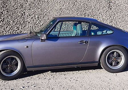 Porsche 911 Carrera