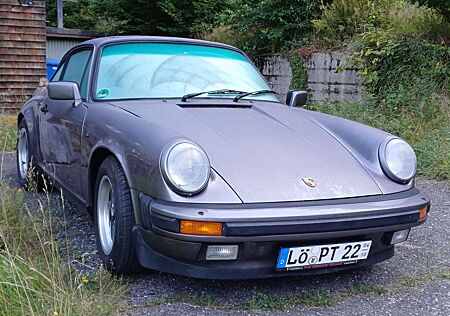 Porsche 911 Carrera