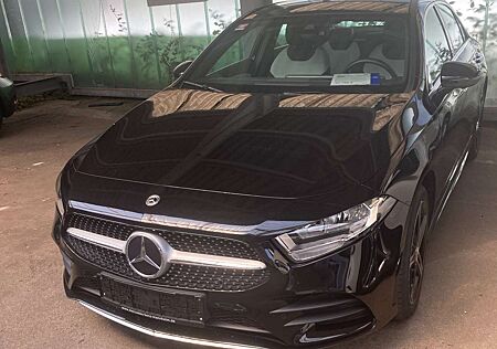 Mercedes-Benz A 250 e 8G-DCT AMG Line