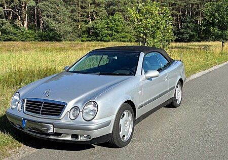 Mercedes-Benz CLK 200 CLK-Klasse Cabrio Elegance