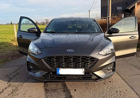 Ford Focus 1.0 EcoBoost Start-Stopp-System ST-LINE