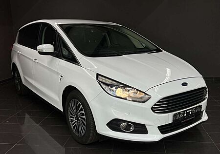 Ford S-Max Titanium /NAVI/LED/LEDER/