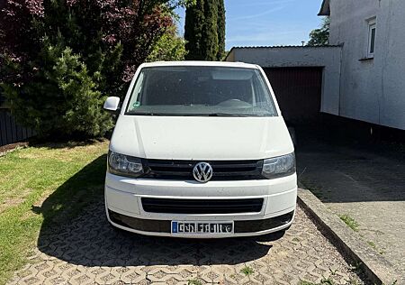 VW T5 Transporter Volkswagen Kombi