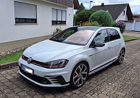 VW Golf GTI Volkswagen "Clubsport" BlueMotion Technology DSG