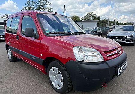 Citroën Berlingo Citroen 1.4 First Kombi/Anhängerkupplung/TÜV