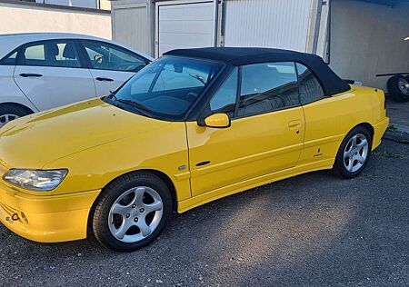 Peugeot 306 Cabriolet 2.0 Platinum