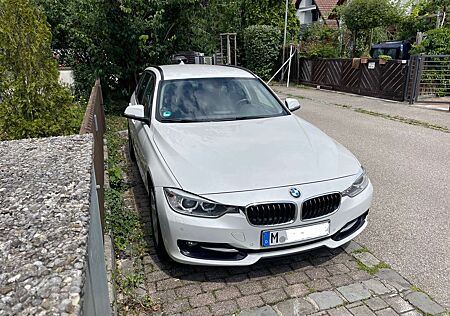 BMW 320d 320 Touring Aut. Sport Line