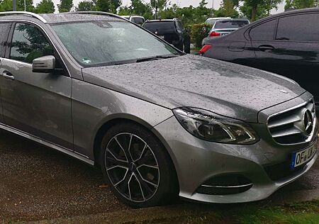 Mercedes-Benz E 220 T BlueTEC 9G-TRONIC Avantgarde