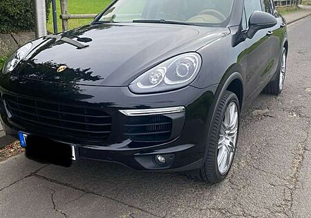 Porsche Cayenne 1.Hand/Scheckh./Pano/Luft/21Zoll/