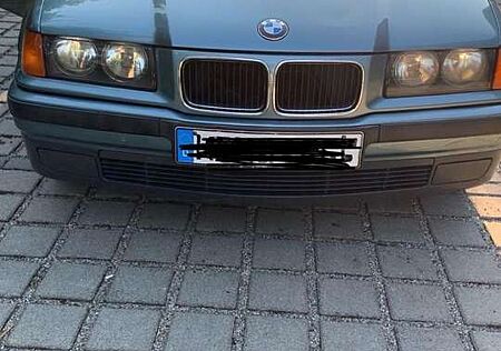 BMW 320i 320