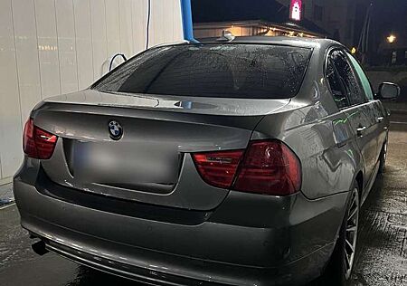 BMW 318i 318 Aut. E90