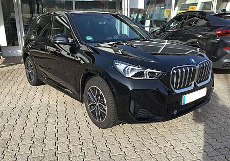 BMW iX1 xDrive30 M-Sport adapt. LED Harman